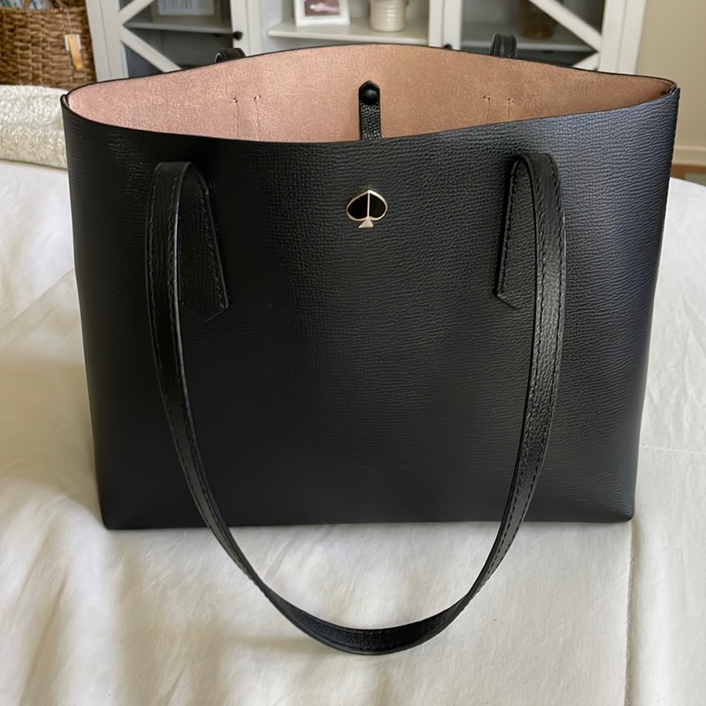 Beautiful black simple shoulder purse 💜